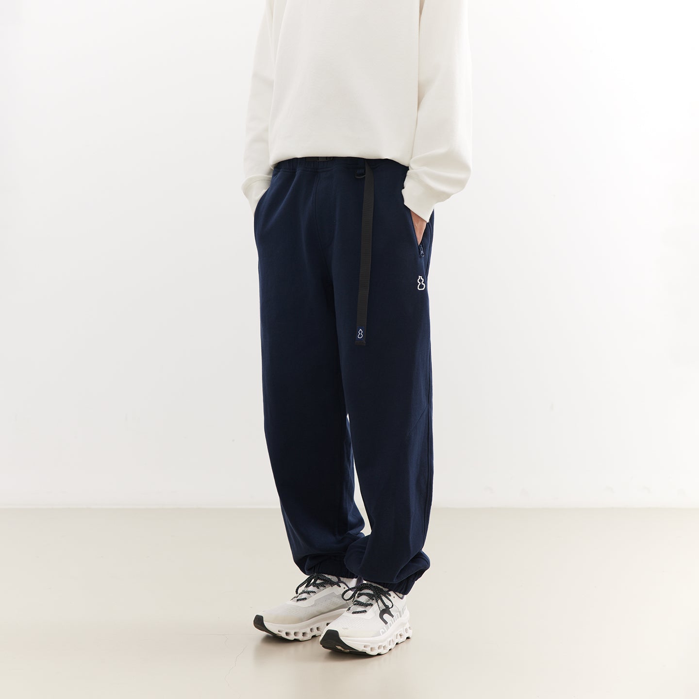 Chichaqu Cotton buckle sweatpants