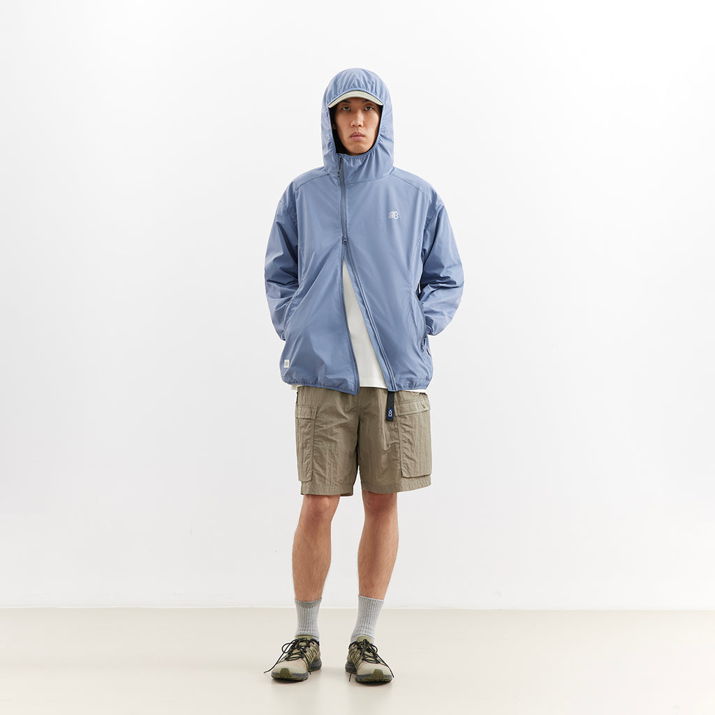 Chichaqu Lightweight Wind-Resistant Jacket (with an Angled Zipper)