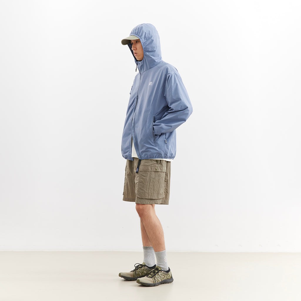 Chichaqu Lightweight Wind-Resistant Jacket (with an Angled Zipper)