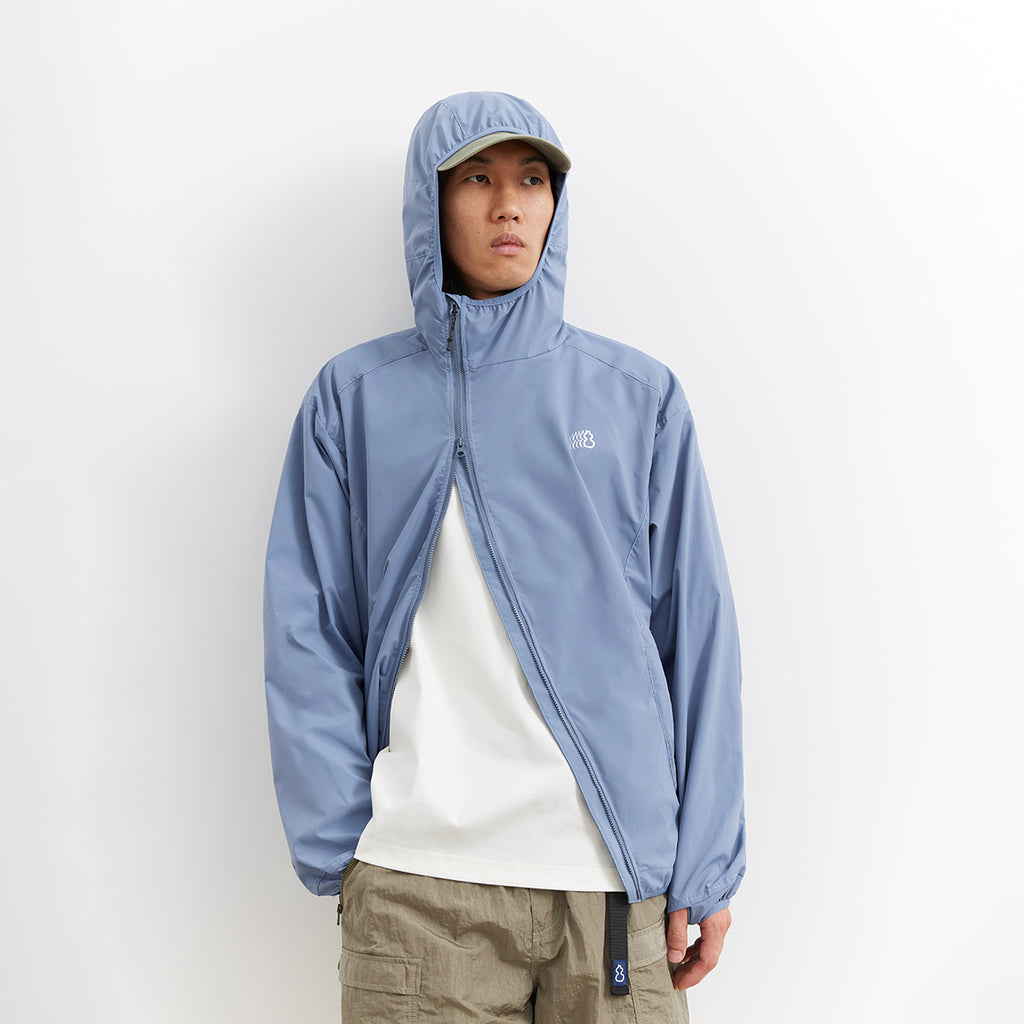 Chichaqu Lightweight Wind-Resistant Jacket (with an Angled Zipper)