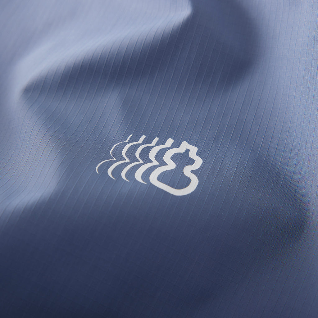 Chichaqu Lightweight Wind-Resistant Jacket (with an Angled Zipper)