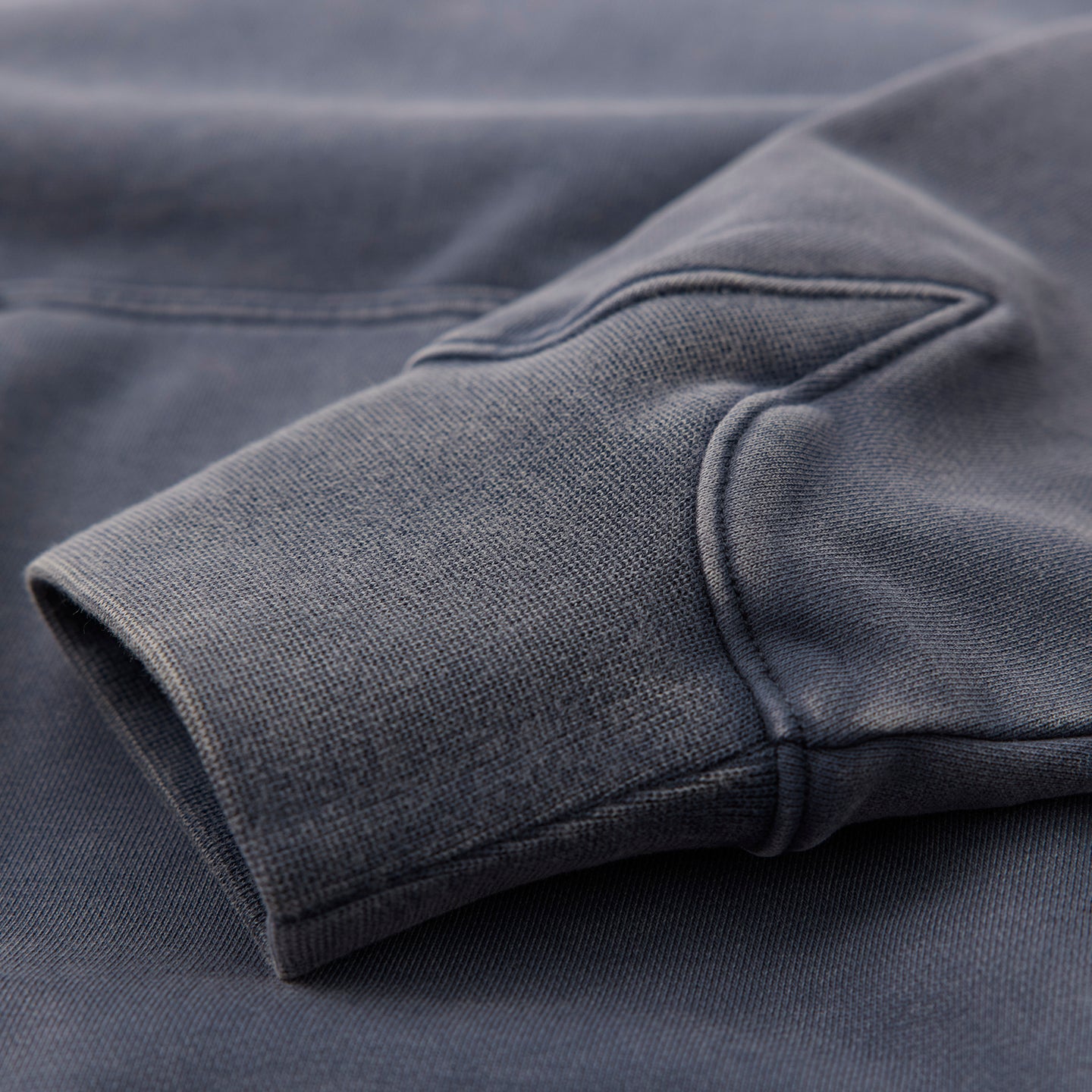 chī chá qù The Substantial Sweatshirt (With a Vintage Wash)