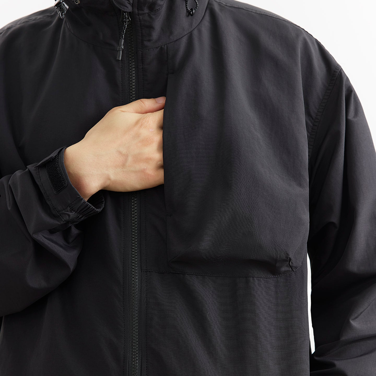 Chichaqu Hooded Water-Resistant Zip Jacket