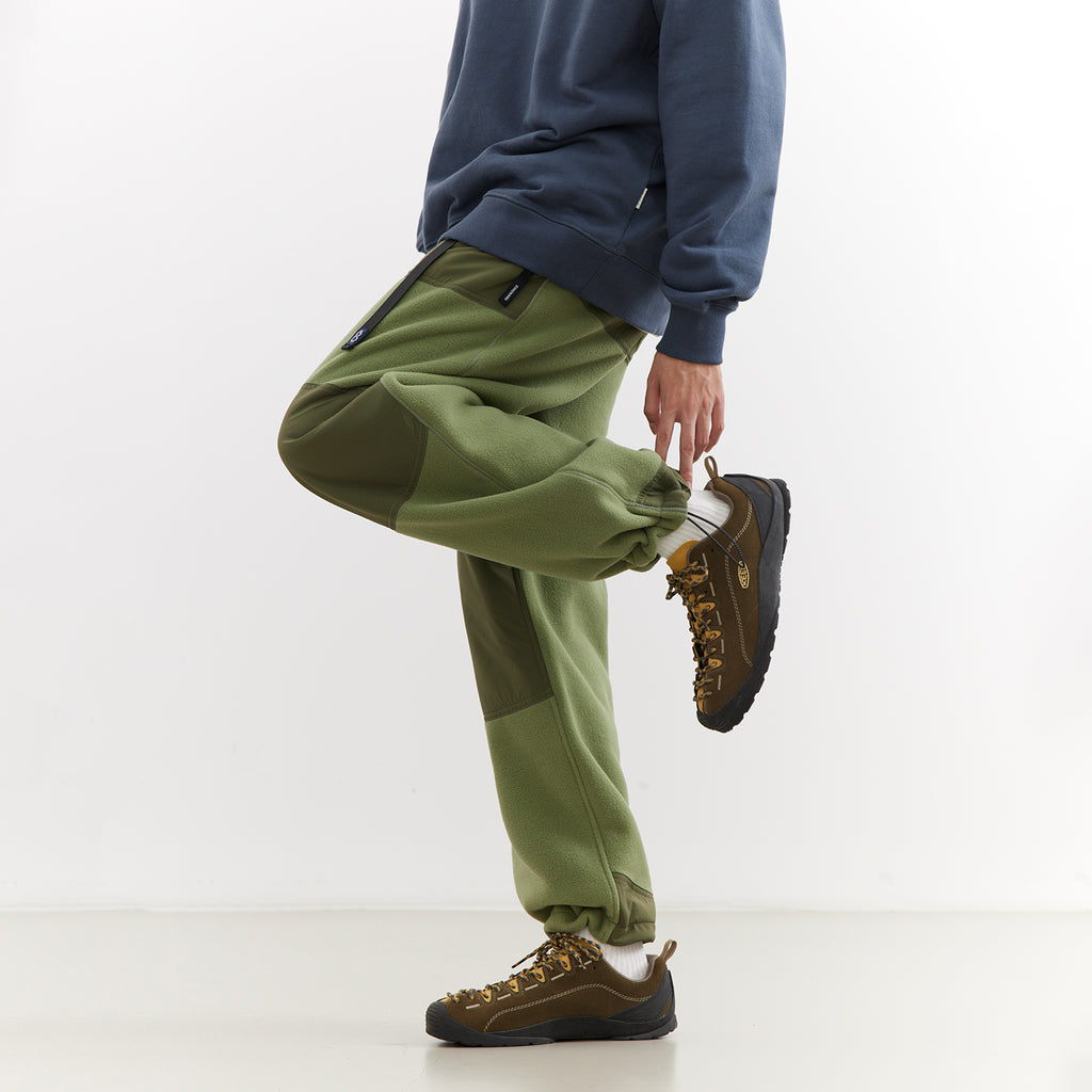 Chichaqu Paneled Fleece Pants