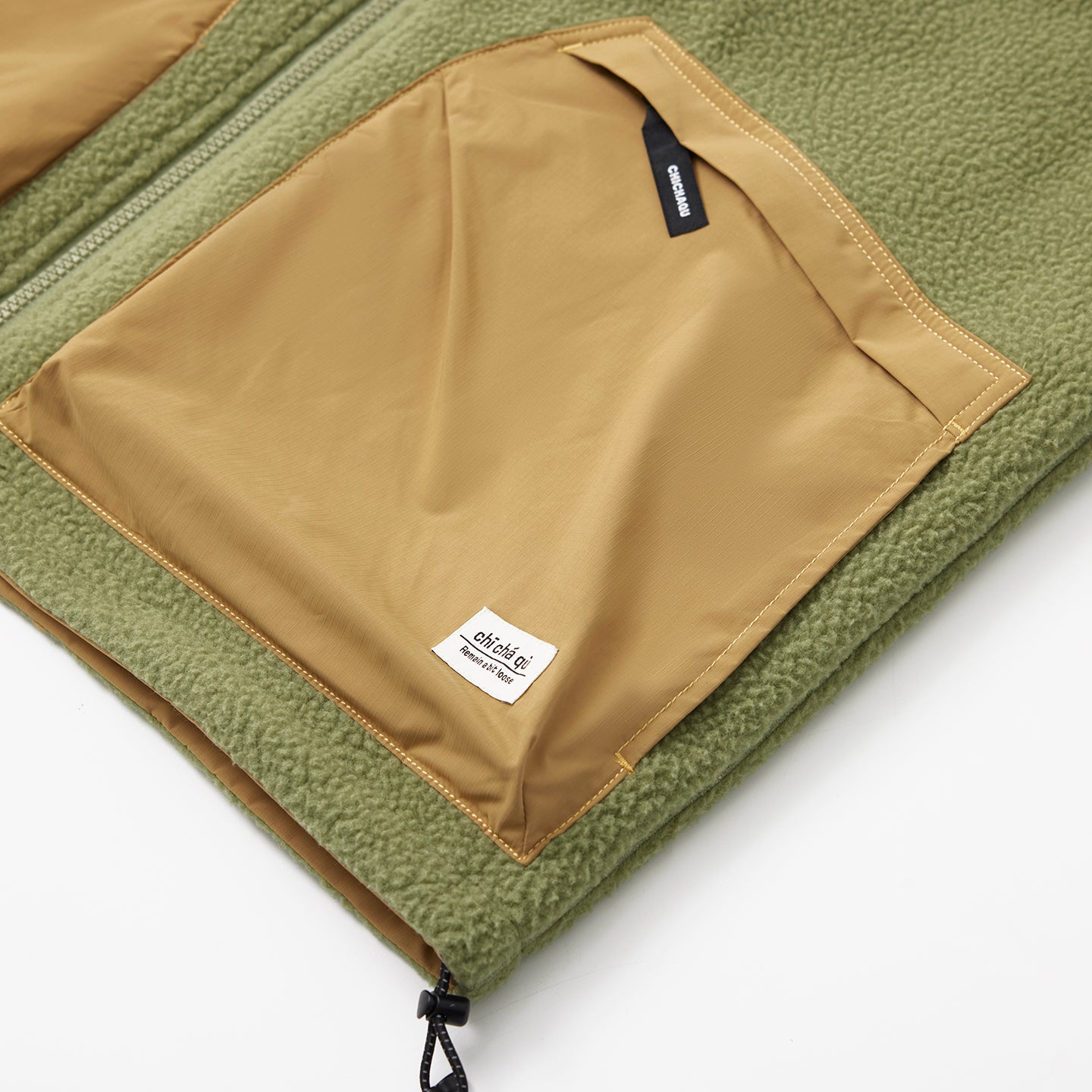 Chichaqu Reversible Fleece Vest