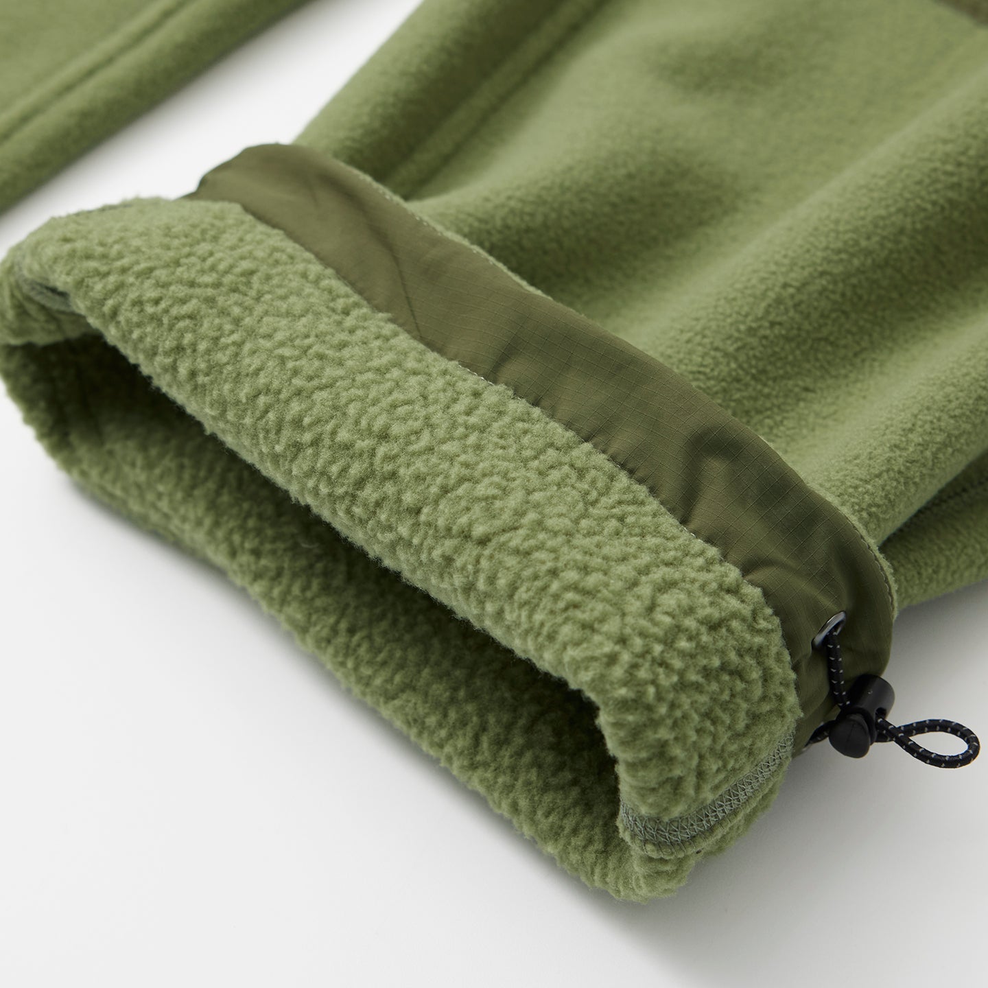 Chichaqu Paneled Fleece Pants