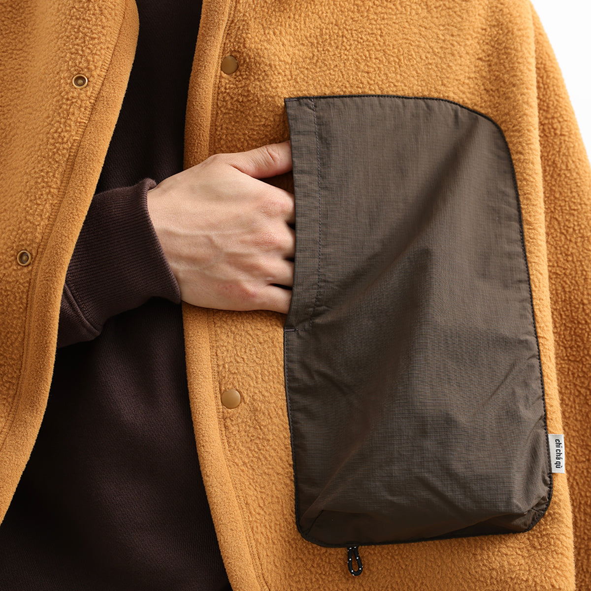 Chichaqu Packable Fleece Blanket