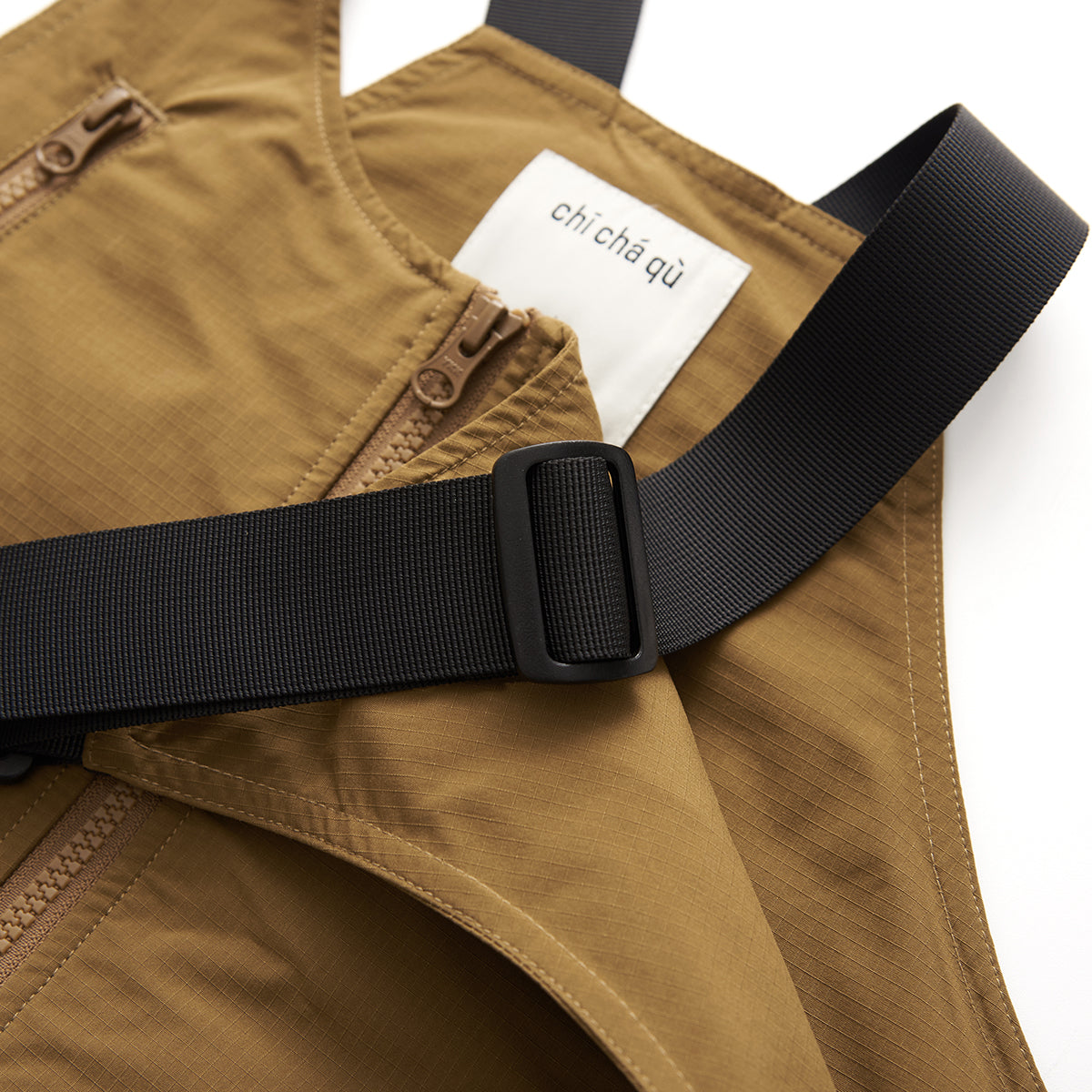 Chichaqu Multi-Pocket Utility Vest