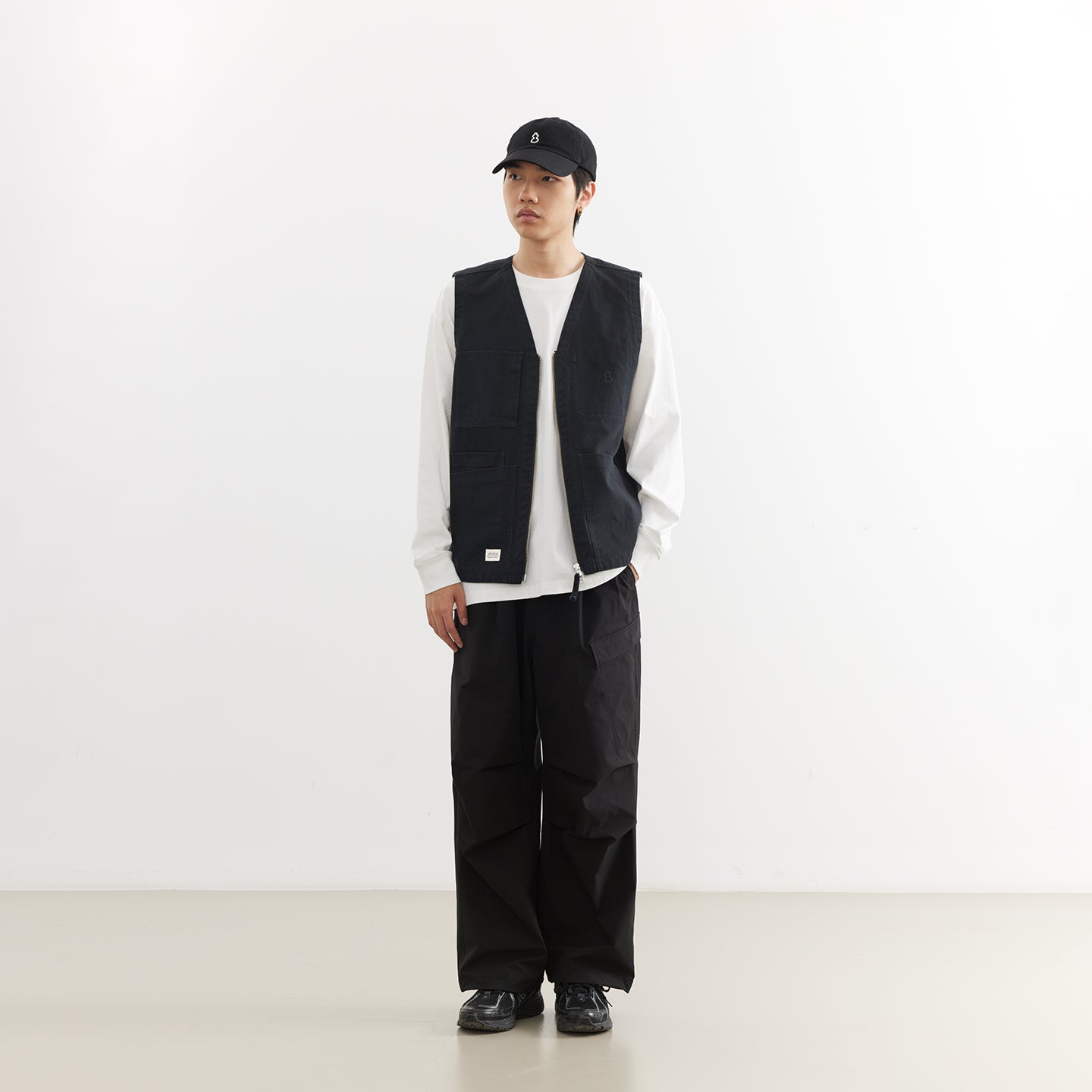 Chichaqu Heavyweight distressed vest