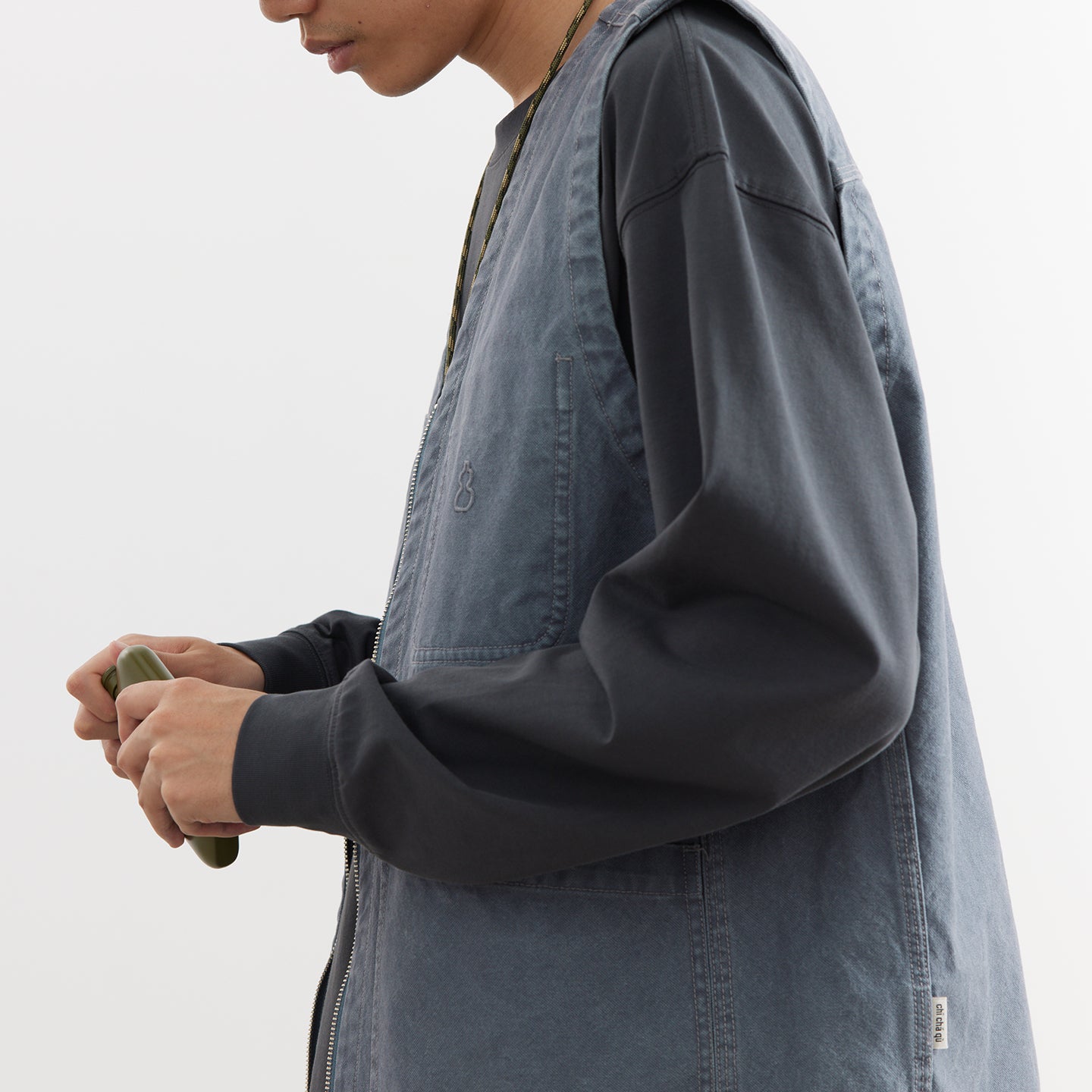 Chichaqu Heavyweight distressed vest