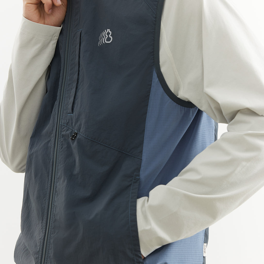 Chichaqu Lightweight stand-collar paneled vest