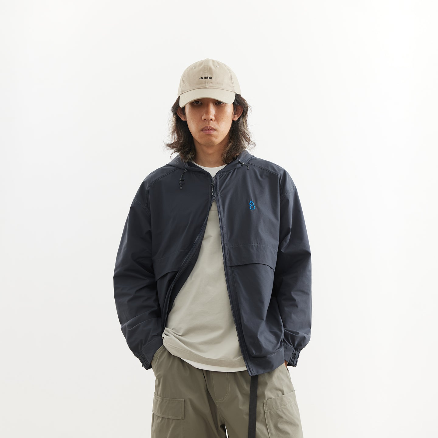 Lightweight hooded jacket