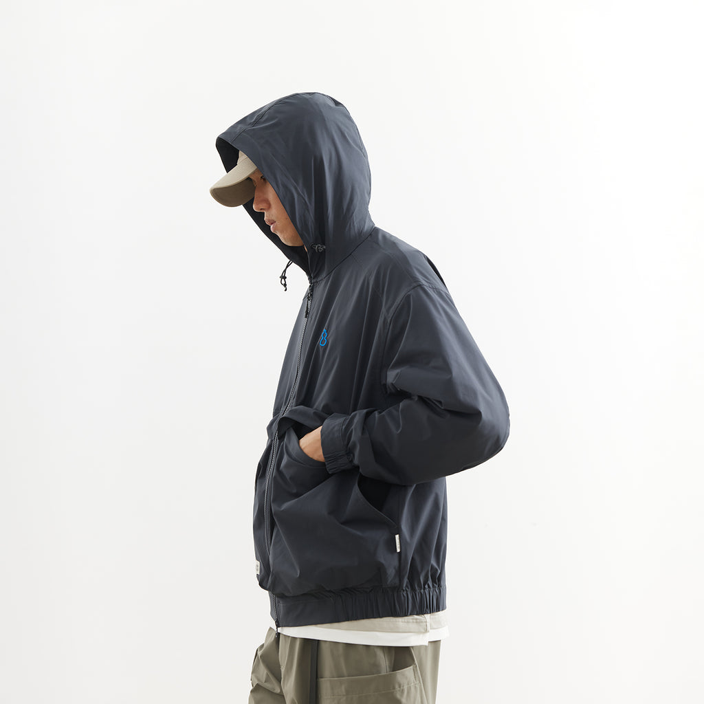 Lightweight hooded jacket
