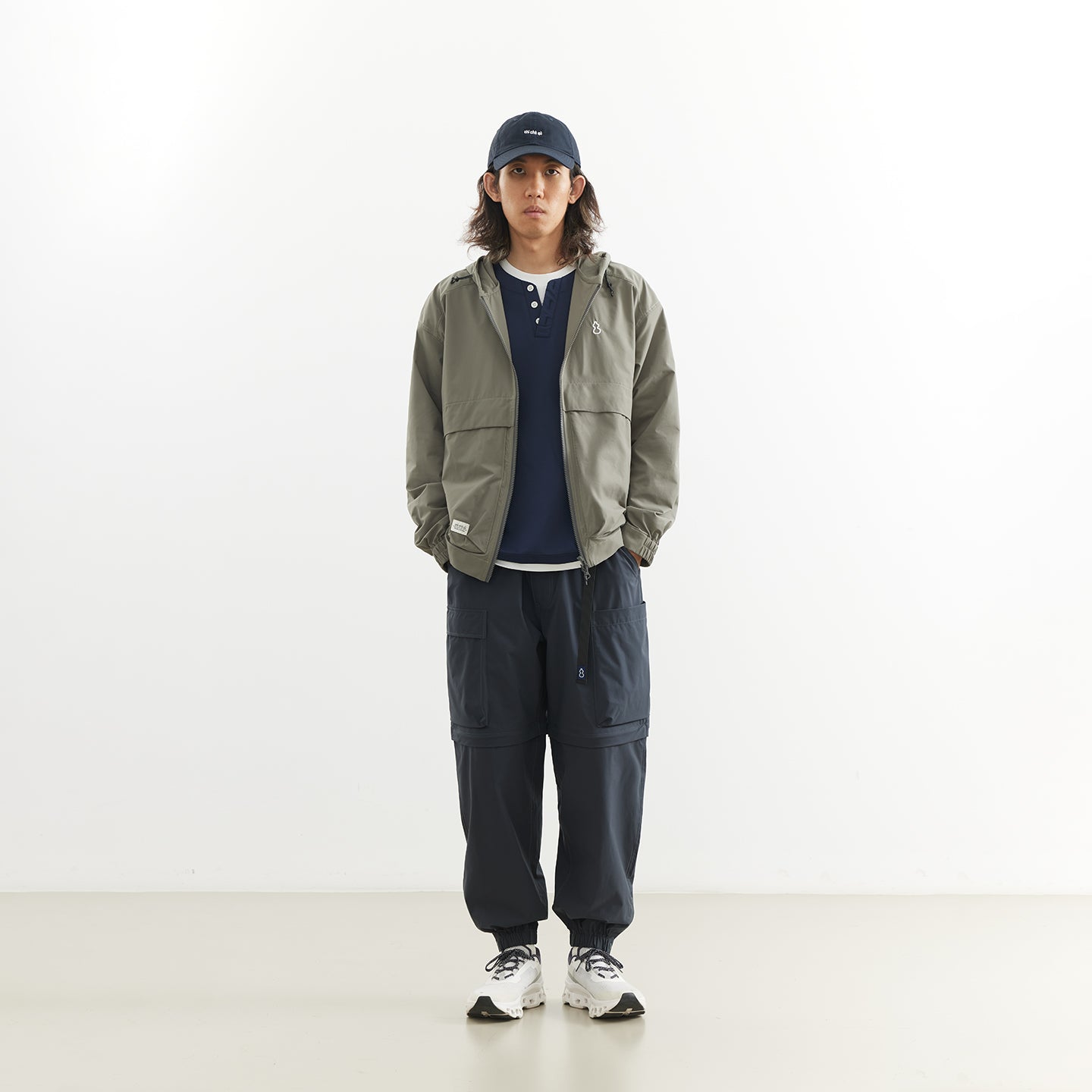 Lightweight hooded jacket