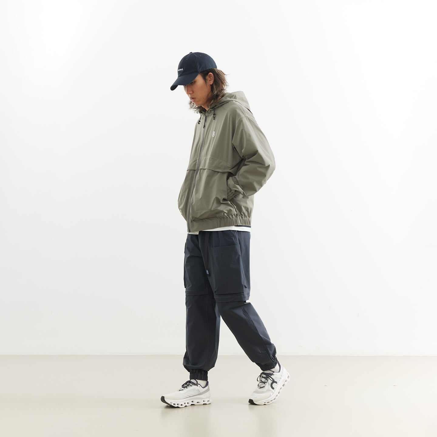 Lightweight hooded jacket