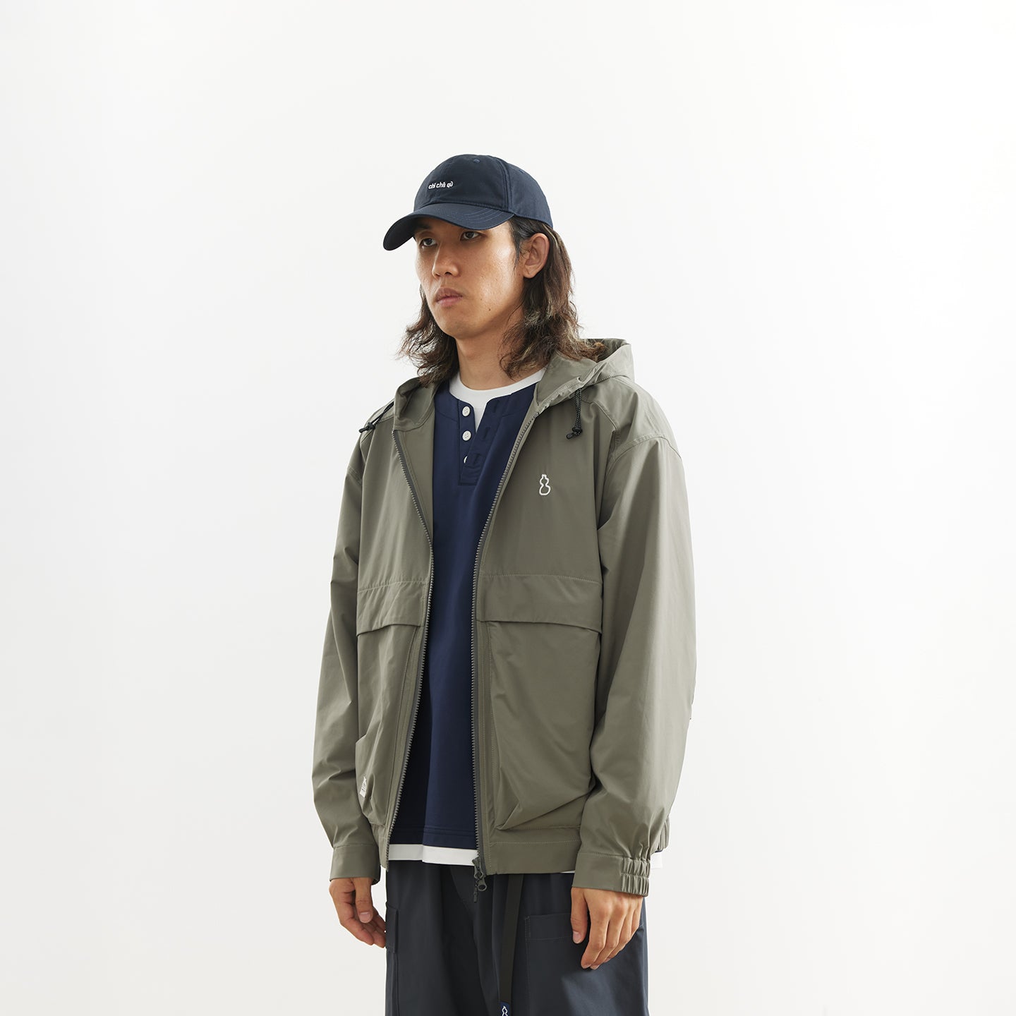 Lightweight hooded jacket