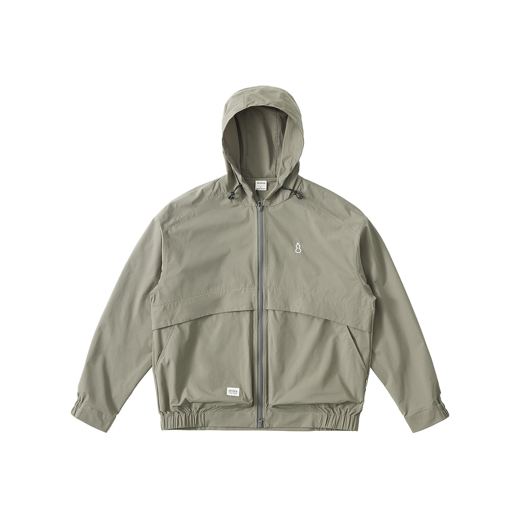 Lightweight hooded jacket