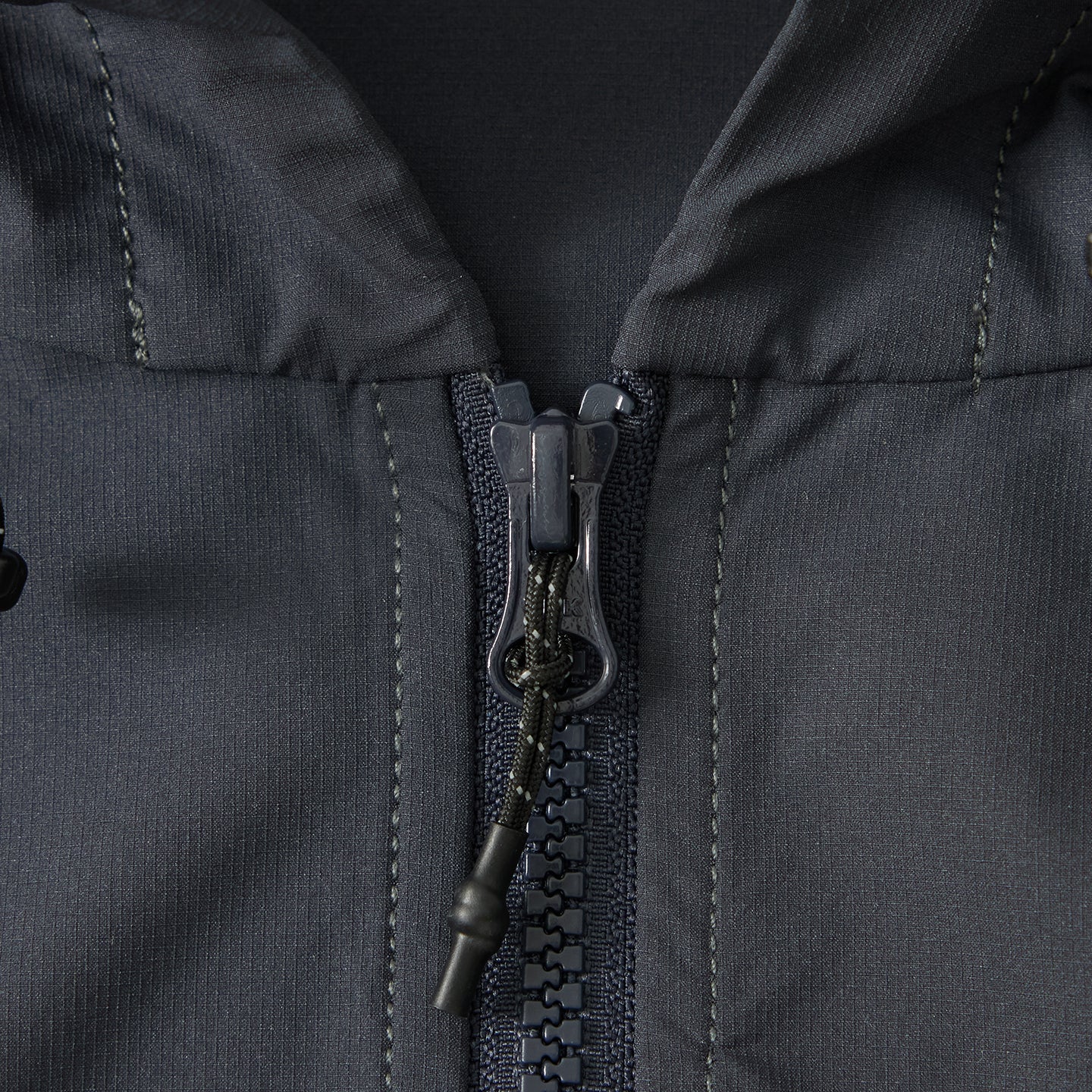 Lightweight hooded jacket