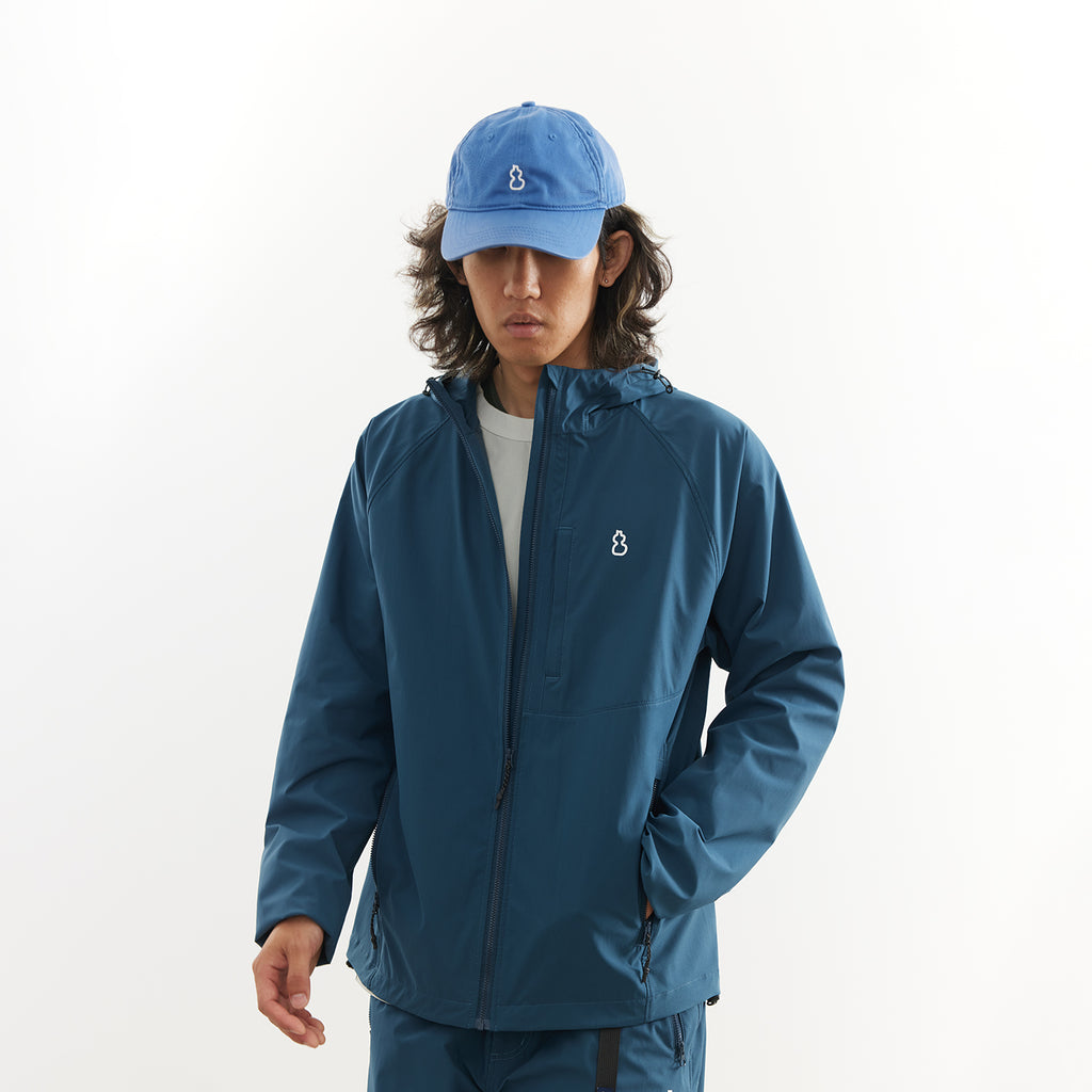 Chichaqu Lightweight hooded softshell jacket