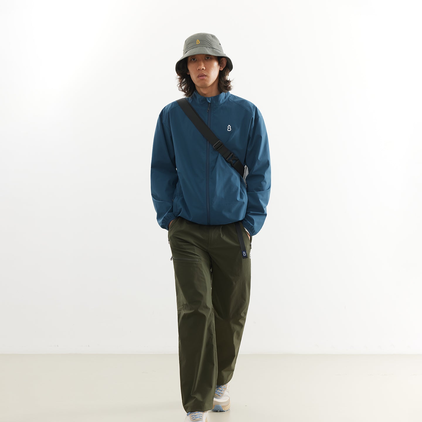 Chichaqu Lightweight stand-collar softshell jacket