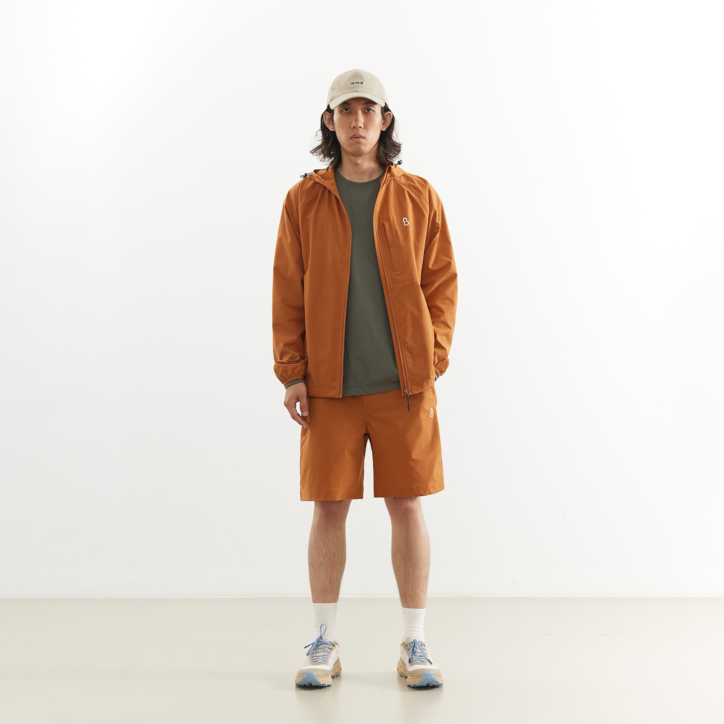 Chichaqu Lightweight hooded softshell jacket