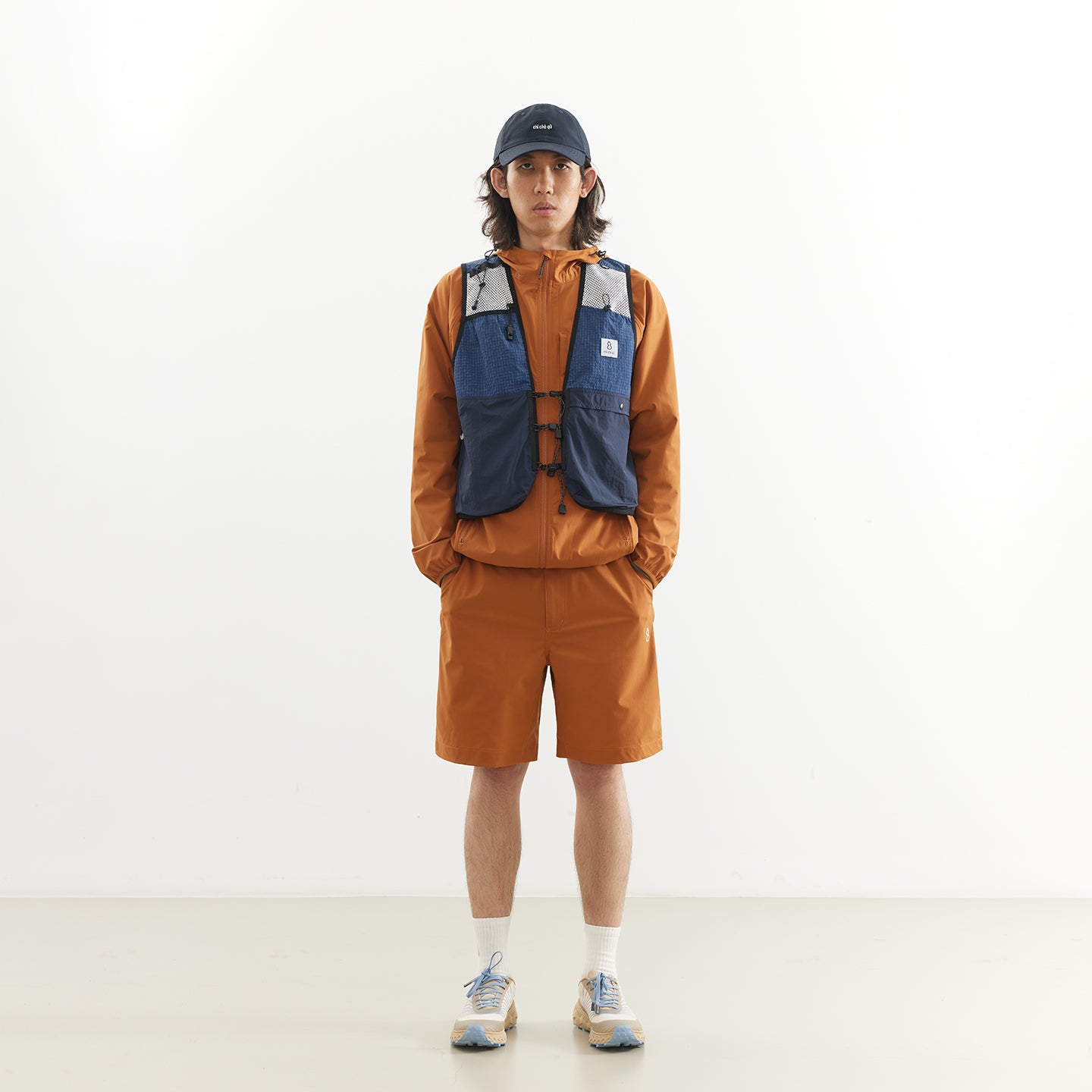 Chichaqu Lightweight hooded softshell jacket