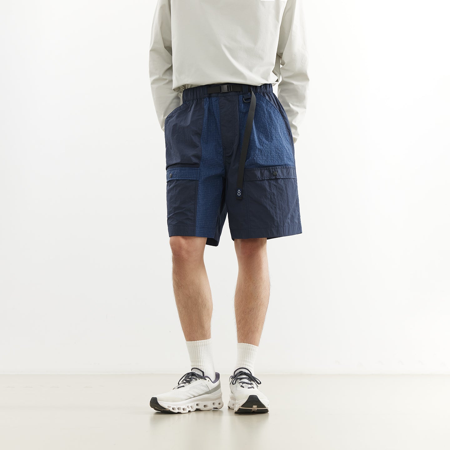 Chichaqu Quick-dry paneled shorts