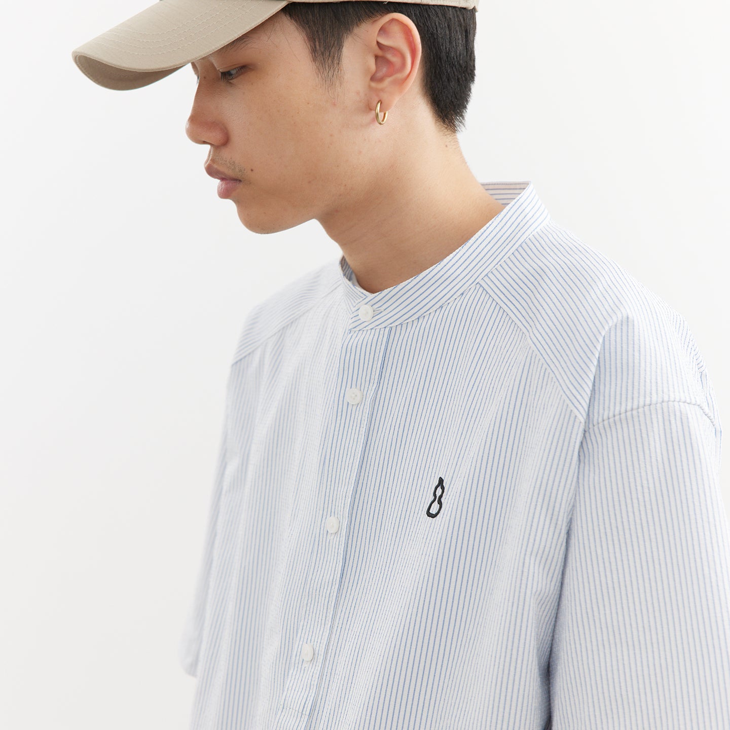 Chichaqu Lightweight seersucker stand-collar shirt