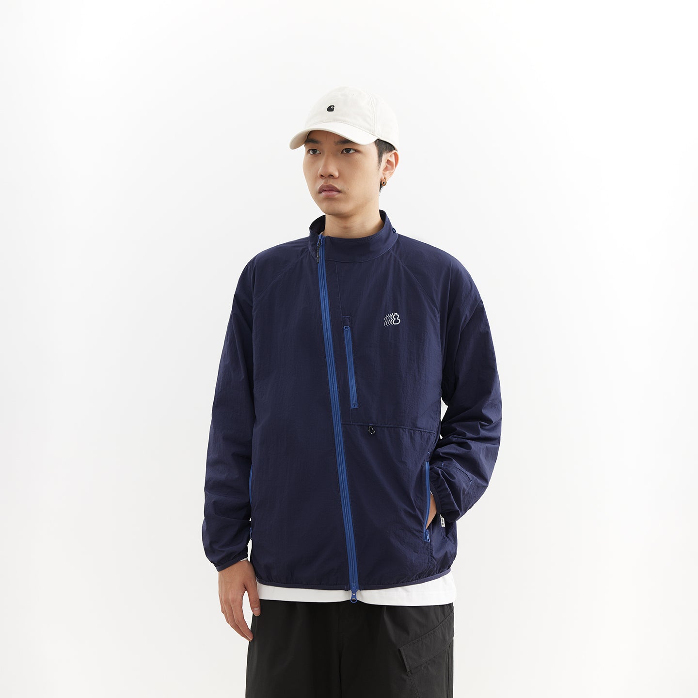 Chichaqu Diagonal-zip sun windbreaker