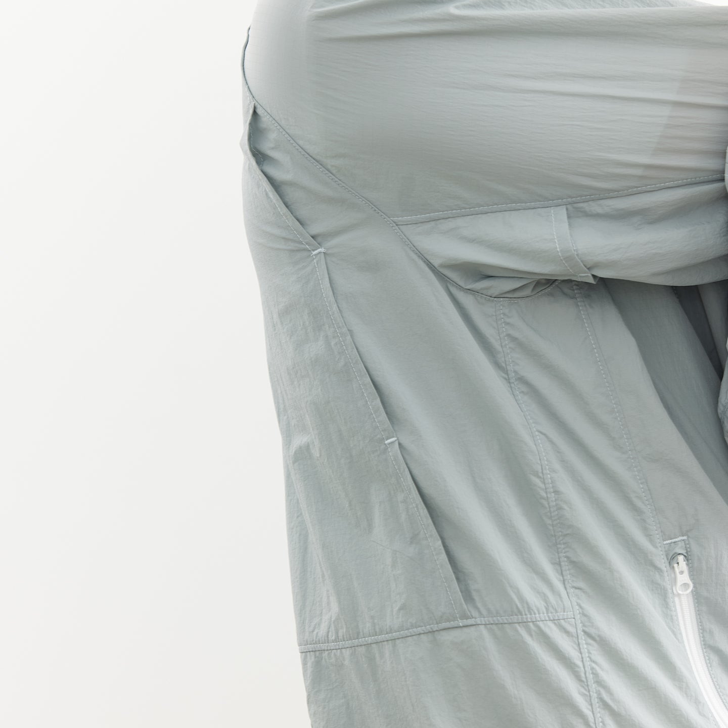 Chichaqu Diagonal-zip sun windbreaker