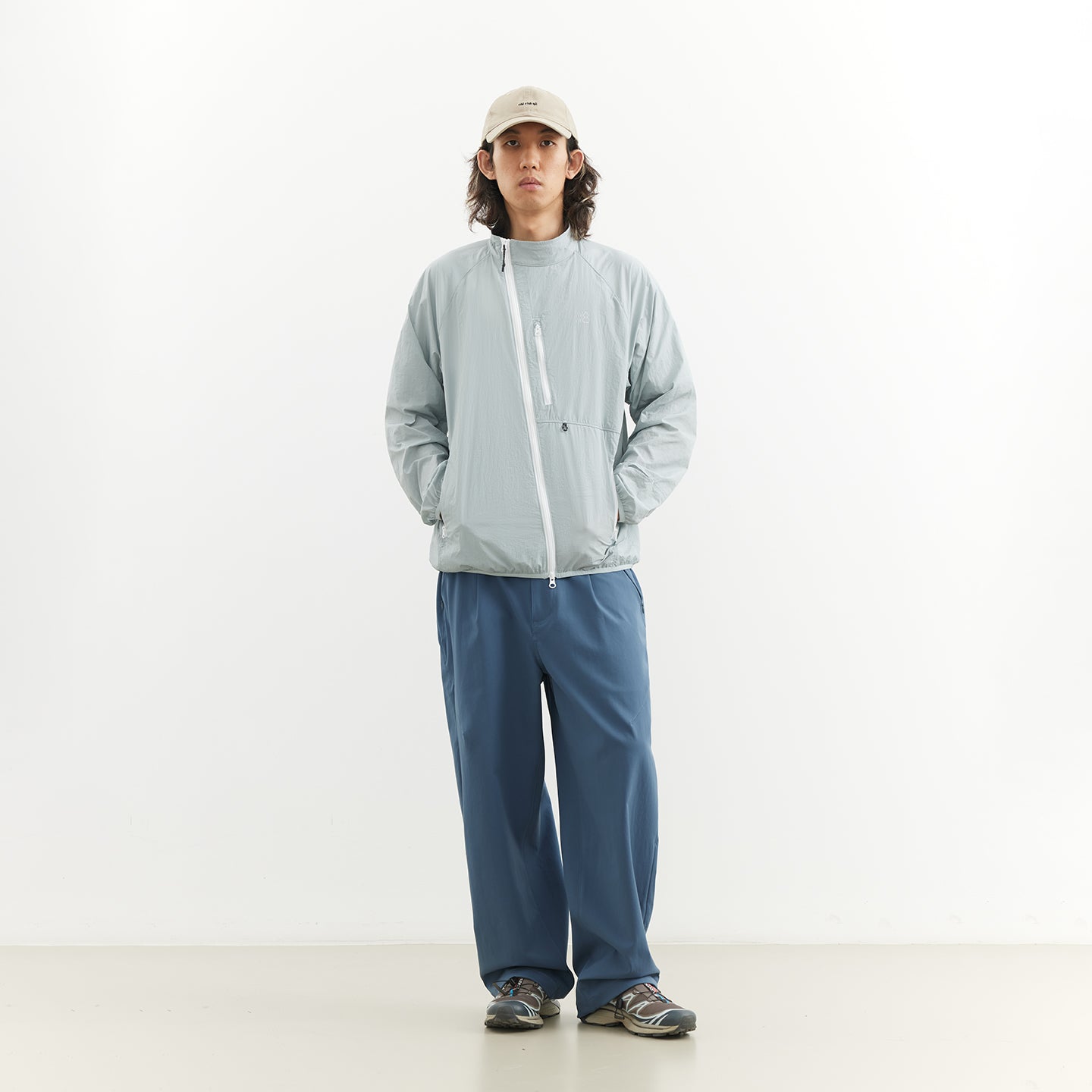 Chichaqu Diagonal-zip sun windbreaker
