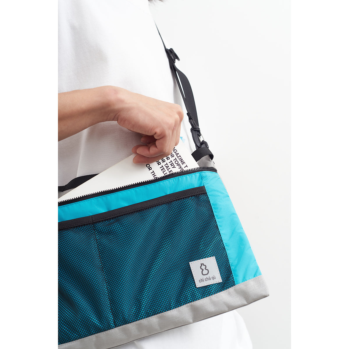 Chichaqu Recycled Nylon Lightweight Crossbody