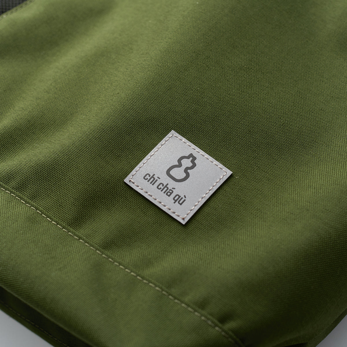 Chichaqu Spacious All-in-One Sling